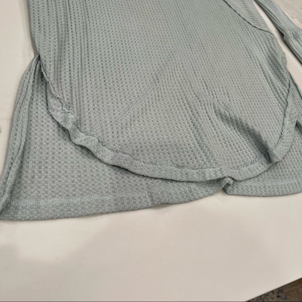 🎉HP🎉 NWOT Free People light blue Catalina thermal long sleeve T-shirt - Picture 9 of 16